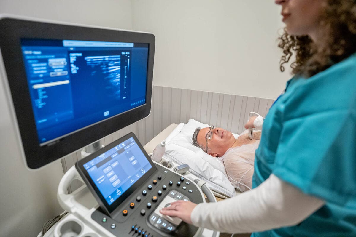 Echocardiography and ECG suite
